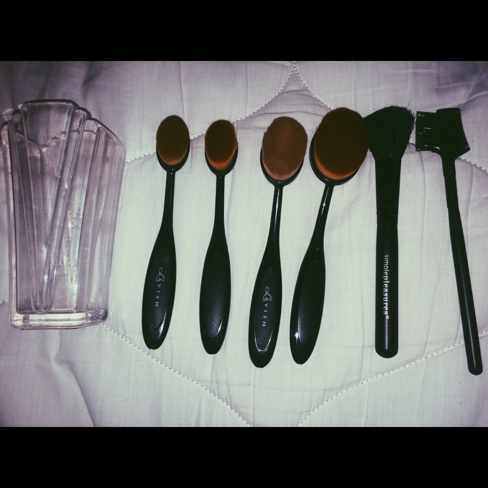 6 Brush Set + Clear Brush Holder